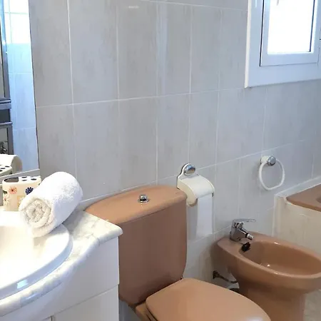 Julia 滨海略雷特