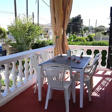 Julia * 滨海略雷特